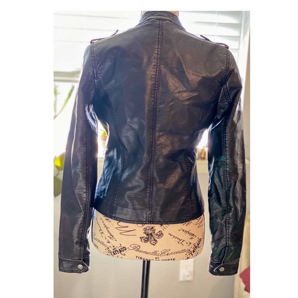 Vintage Vegan Faux Leather Jacket - Picture 5 of 15